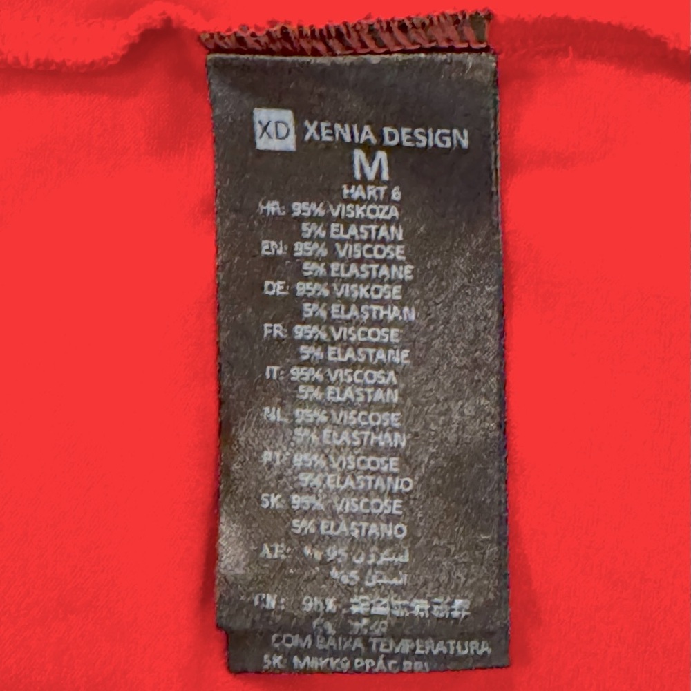 XD Xenia Design RedT-Shirt with Abstract Black Print, Avant-Garde Design. Medium - Picture 4 of 6